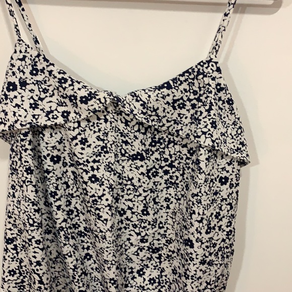 Gap summer loose top - Picture 2 of 5